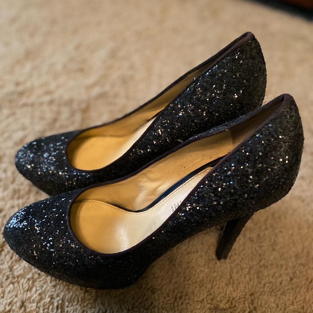 GIANNI BINI black sparkly sequin like heels size 8.5
